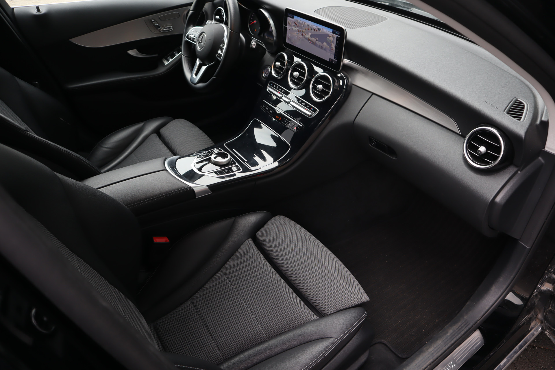 45959028-4.jpg